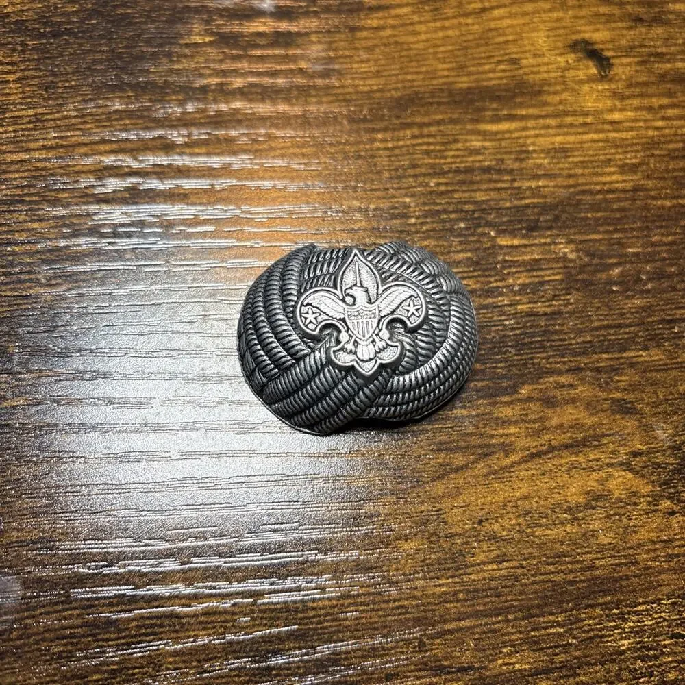 Vintage Boy Scouts America Neckerchief Slide Silvertone Eagle Emblem Fastener